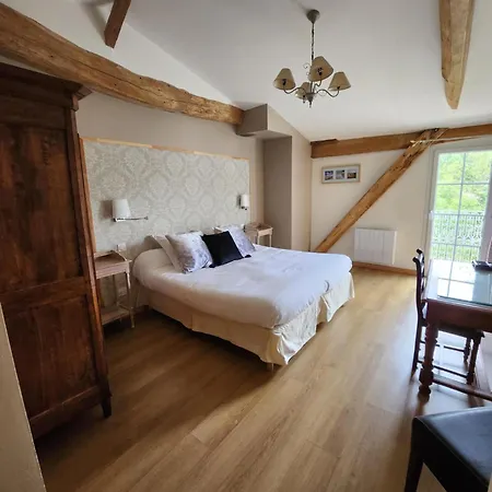 Hotel La Tour Perrier 3*