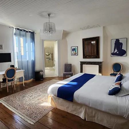 Hotel Chateau Pontet D'eyrans & 3*