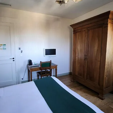 Chateau Pontet D'eyrans & Hotel 3*