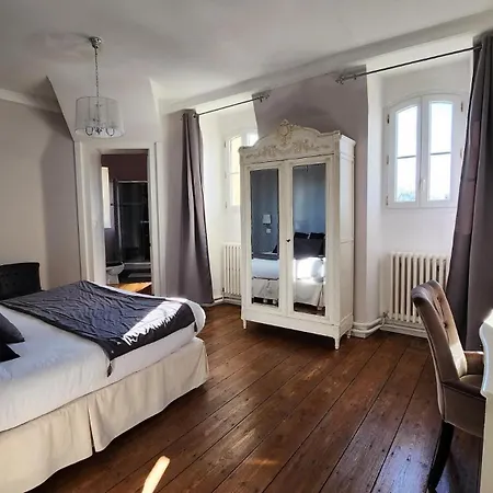 Chateau Pontet D'eyrans & Hotel 3*