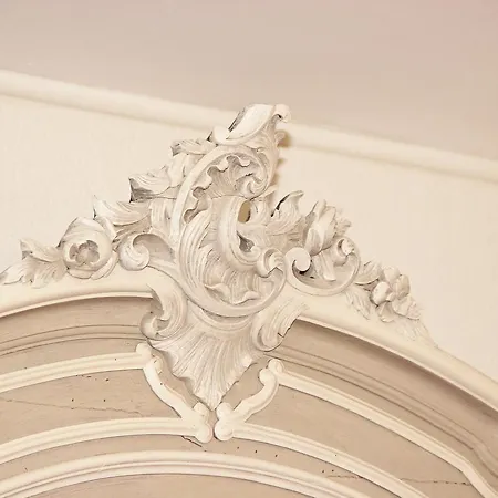 La Tour Perrier فندق 3*