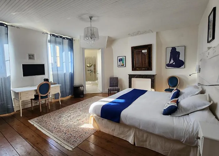 Hotel Chateau Pontet D'eyrans & 3*